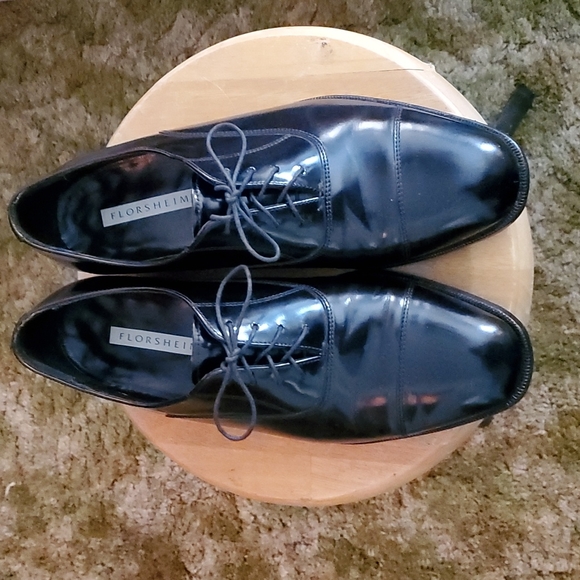 Florsheim Other - FLORSHEIM Men's Retro Dressy Black Oxford Lace-up Shoes - Toe Cap Style - Sz 9D